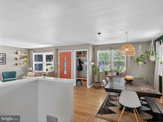 303 Stevens Ave, Reading, PA 19608 - dining area featuring light wood-style flooring and baseboards
