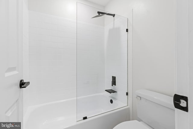 5204 Muirfield Dr, Ijamsville, MD 21754 - bathroom with toilet and  shower combination