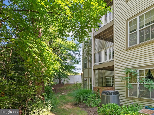 621 Admiral Dr Unit 207, Annapolis, MD 21401 - view of yard featuring cooling unit and a balcony