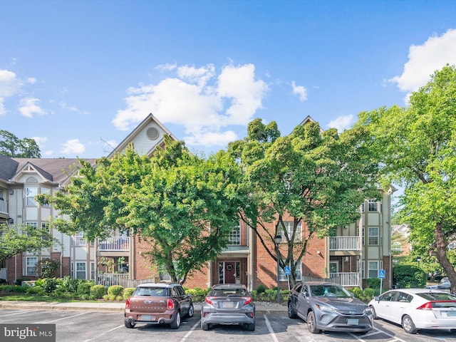 621 Admiral Dr Unit 207, Annapolis, MD 21401 - view of property with uncovered parking