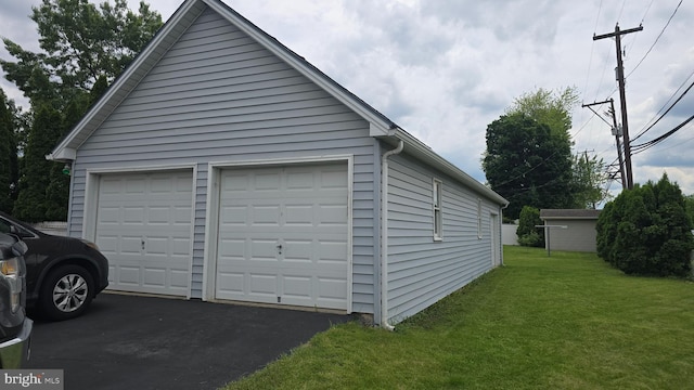 2103 W Trindle Rd, Carlisle, PA 17013 - view of detached garage