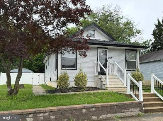 124 Washington Ave, Mount Ephraim, NJ 08059 - view of front of house featuring a gate