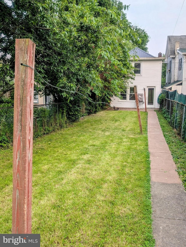 128 W Main St, New Bloomfield, PA 17068 - view of yard