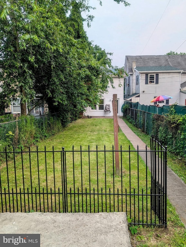 128 W Main St, New Bloomfield, PA 17068 - view of yard