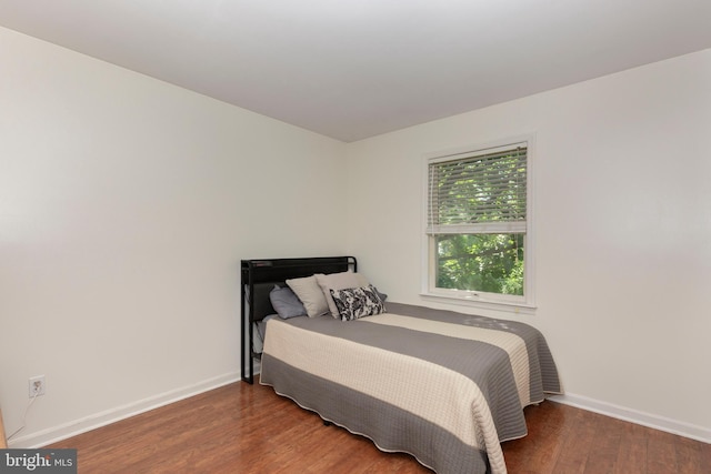 680 Geneva Dr, Westminster, MD 21157 - bedroom featuring wood finished floors and baseboards