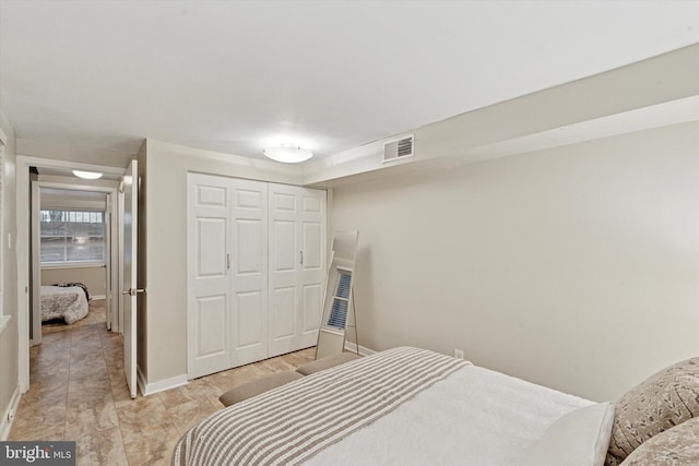 1017 Spruce St Unit C, Philadelphia, PA 19107 - bedroom featuring a closet and baseboards