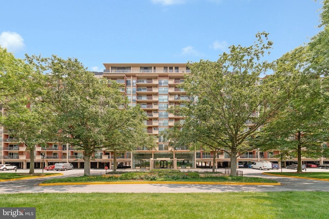 1300 Army Navy Dr S Unit 227, Arlington, VA 22202 - view of apartment building / complex featuring uncovered parking