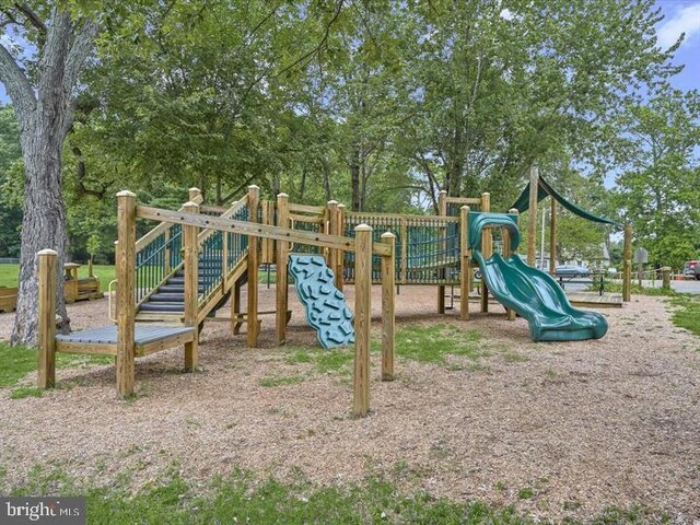 27 Cascade Rd, Arnold, MD 21012 - view of community play area