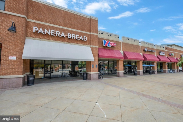 6943 Deer Run Dr, Alexandria, VA 22306 - view of commercial location