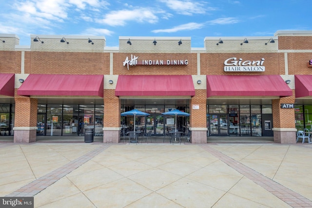 6943 Deer Run Dr, Alexandria, VA 22306 - view of commercial location