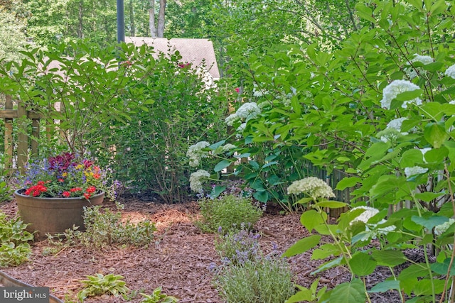6943 Deer Run Dr, Alexandria, VA 22306 - exterior view