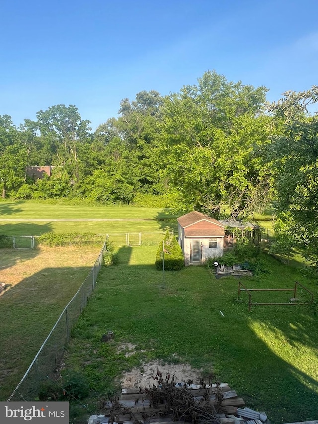 1969 Victory Dr, Baltimore, MD 21227 - view of yard