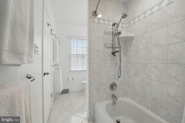 8408 Conover Pl, Alexandria, VA 22308 - full bath with toilet and bathing tub / shower combination