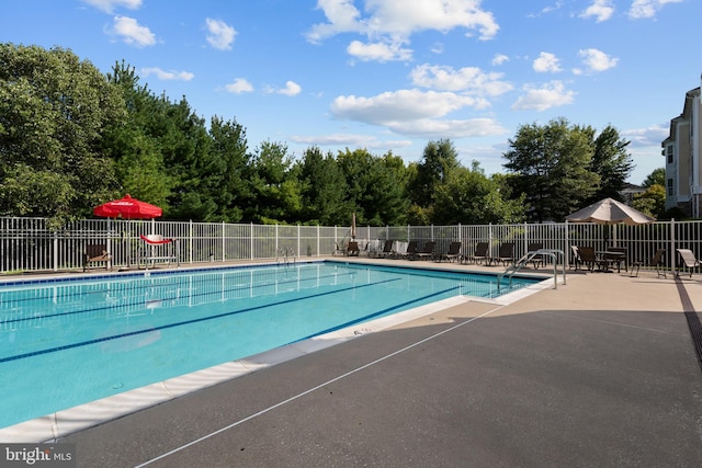 1509 Feral Dae Ln Unit 102, Annapolis, MD 21409 - community pool with a patio area