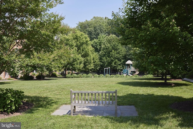 400 Blue Flax Pl, Gaithersburg, MD 20878 - view of home's community with a yard
