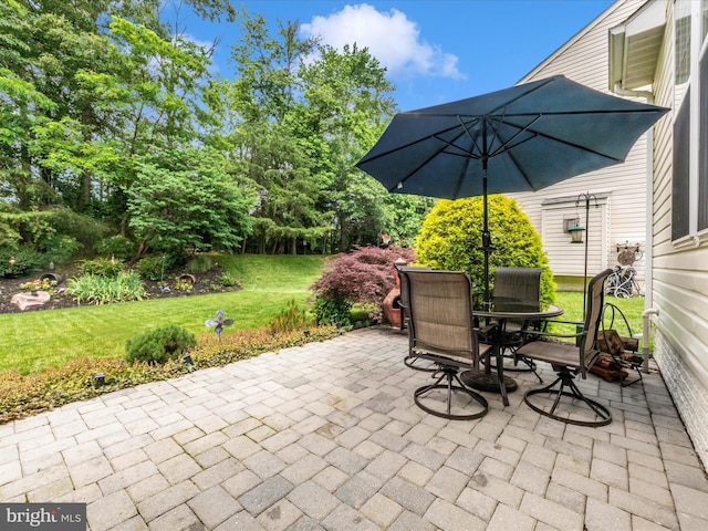 7732 Rotherham Dr, Hanover, MD 21076 - view of patio / terrace with outdoor dining area