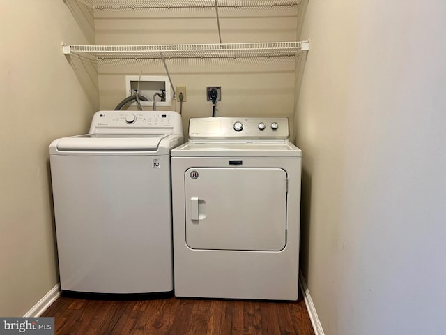 28 Willow Way Dr, Enola, PA 17025 - laundry room featuring washer and clothes dryer and dark wood-type flooring