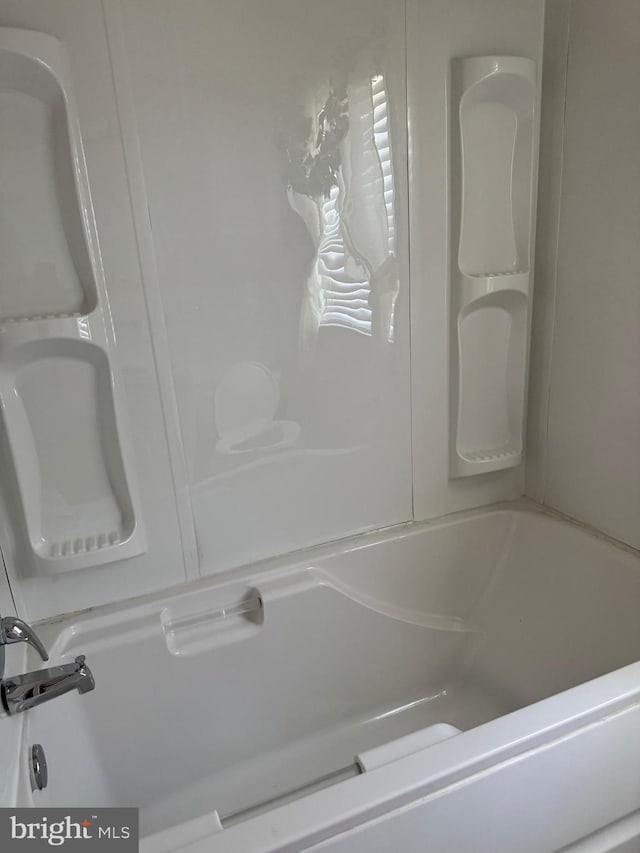 1525 Clairidge Rd, Baltimore, MD 21207 - view of full bath
