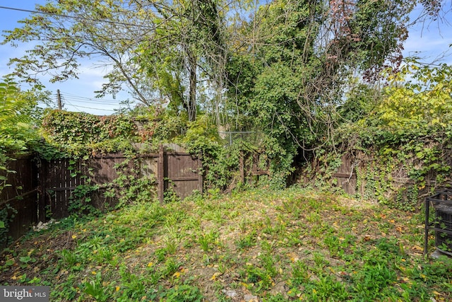 3414 Old York Rd, Baltimore, MD 21218 - view of fenced backyard