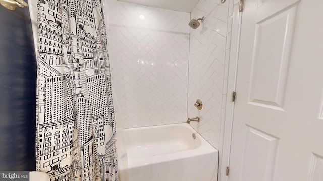 715 S Bouldin St, Baltimore, MD 21224 - bathroom with shower / bath combo
