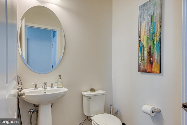 1001 Lakeview Ct Unit 1001, King Of Prussia, PA 19406 - half bath featuring toilet and a sink