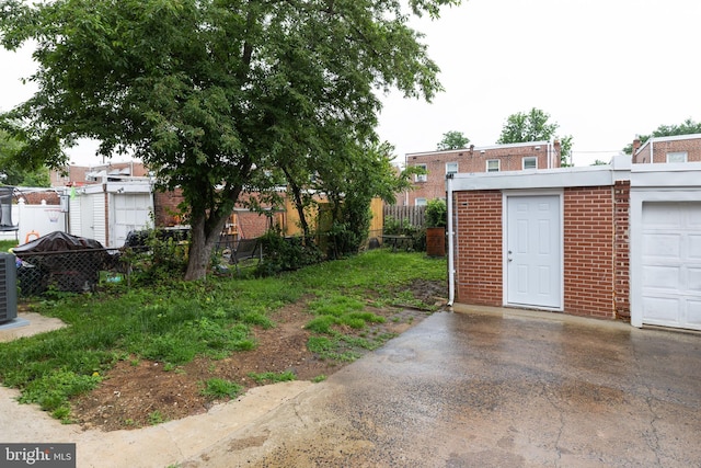 1233 Roosevelt Dr Unit 100, Havertown, PA 19083 - view of yard featuring central AC