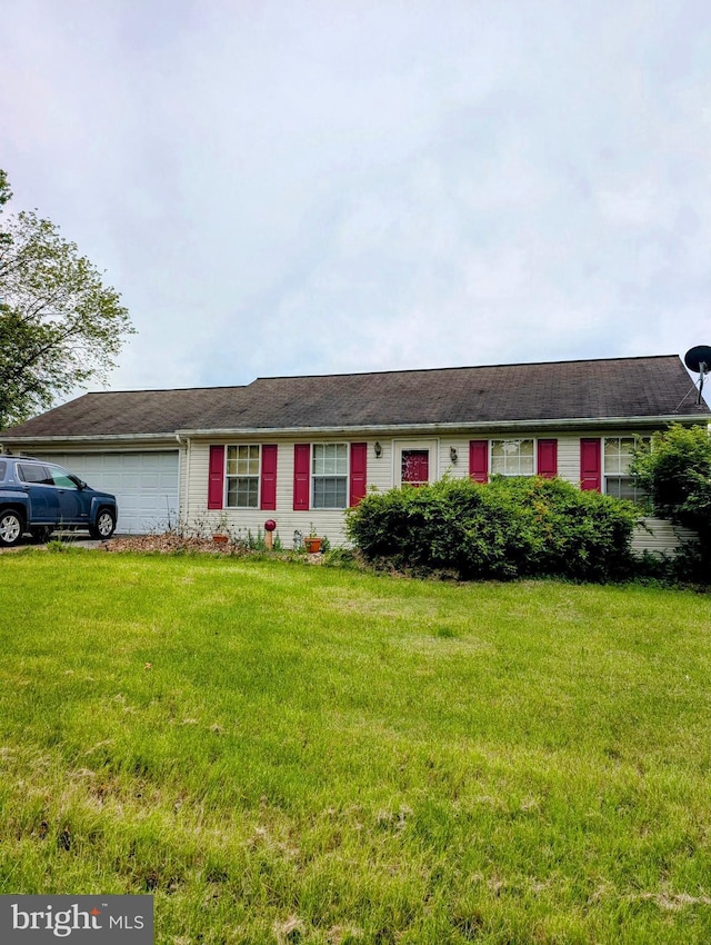 9933 Hoovers Hill Rd, Huntingdon, PA 16652 - ranch-style house featuring a garage and a front yard