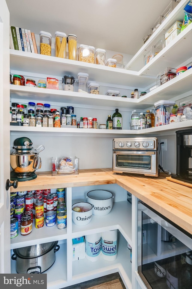 9307 Cedar Forest Dr, Fredericksburg, VA 22408 - storage area with wine cooler