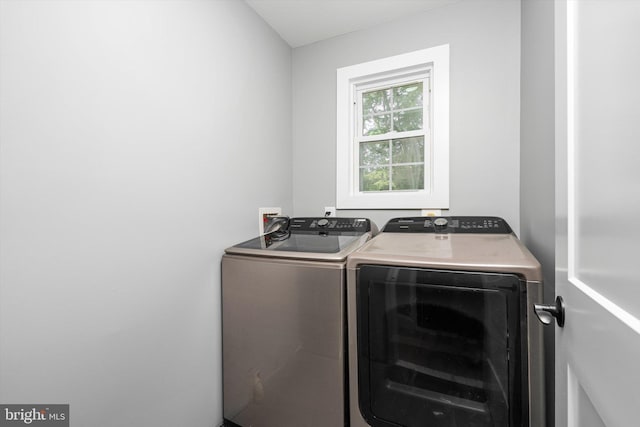 2 Tall Timber Ln, Burlington, NJ 08016 - laundry room with washing machine and dryer