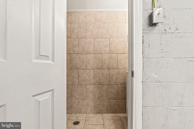 3333 Ashville St, Philadelphia, PA 19136 - bathroom with a tile shower