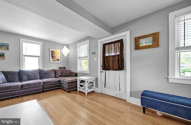 320 Pearl Ave, Horsham, PA 19044 - living area with light wood-type flooring and baseboards