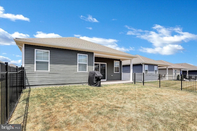 27 Quiet Creek Dr, Gettysburg, PA 17325 - back of property with a fenced backyard and a patio area