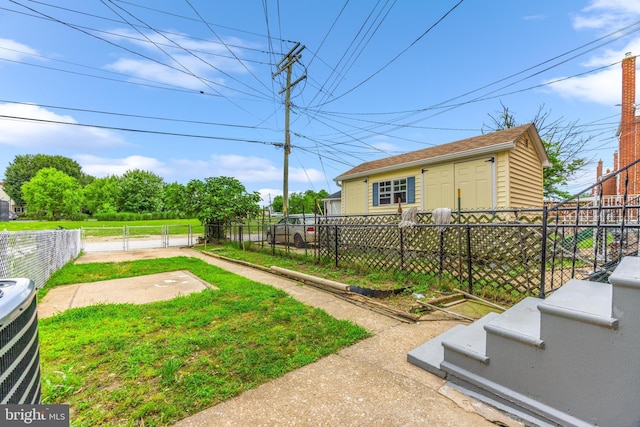 8450 Kavanagh Rd, Dundalk, MD 21222 - fenced yard with a gate