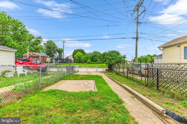 8450 Kavanagh Rd, Dundalk, MD 21222 - view of yard featuring a residential view