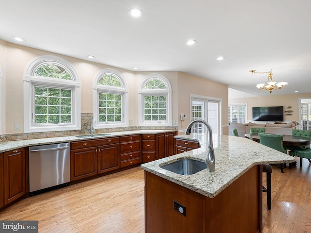 2 N Pheasants Rdg N, Wilmington, DE 19807 - kitchen with dishwasher, a sink, a chandelier, light wood finished floors, and recessed lighting