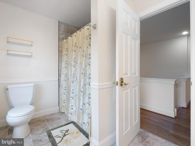 2 N Pheasants Rdg N, Wilmington, DE 19807 - full bath with toilet, baseboards, and a shower with shower curtain