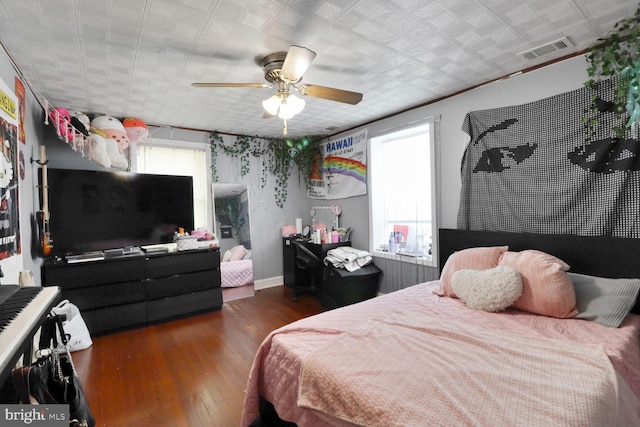104 Ferndale Rd, Glen Burnie, MD 21061 - bedroom featuring wood finished floors and a ceiling fan