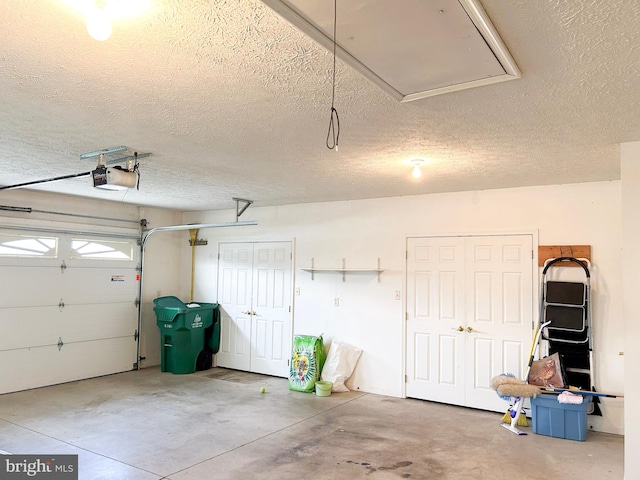 60 Parkwood Dr, Greencastle, PA 17225 - garage with a garage door opener