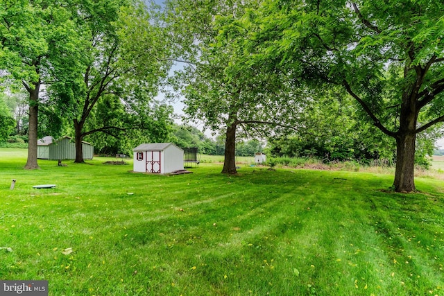 101 Horners Rd, Carlisle, PA 17015 - view of green lawn featuring view of wooded area