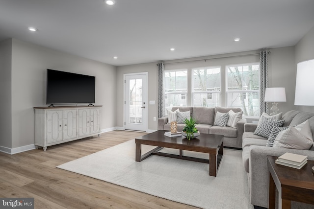 642A Shannon Dr S, Greencastle, PA 17225 - living room featuring wood finished floors, baseboards, and recessed lighting