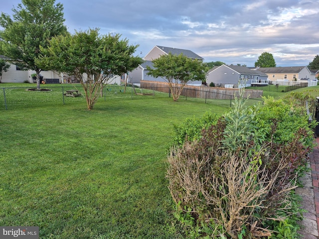 344 Dayspring Ln, Hagerstown, MD 21742 - view of yard with a residential view