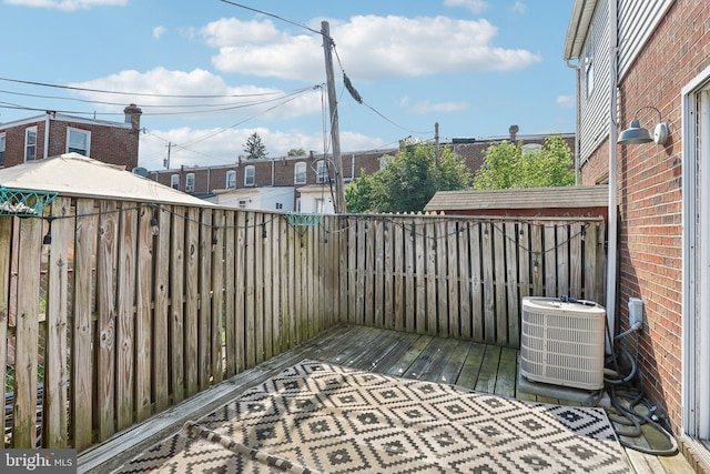 2203 Pyle St, Wilmington, DE 19805 - view of deck