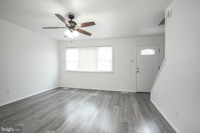 1549 S 8th St, Camden, NJ 08104 - entryway featuring wood finished floors, ceiling fan, and baseboards