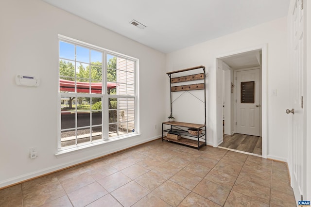 366 Saint Ivy Ave, Troy, VA 22974 - unfurnished room with baseboards