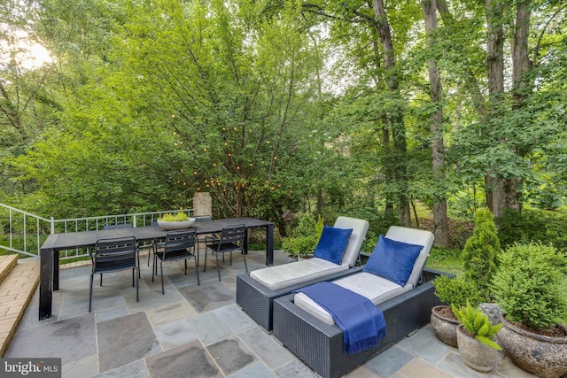 8 Rockland Vue Ct, Towson, MD 21204 - view of patio featuring outdoor dining area