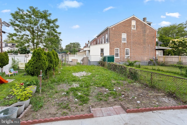 218 Sewell Ave, Hamilton, NJ 08610 - view of yard