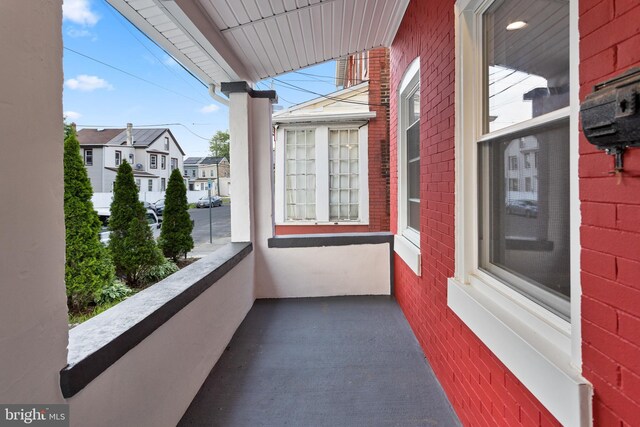 218 Sewell Ave, Hamilton, NJ 08610 - balcony with a residential view
