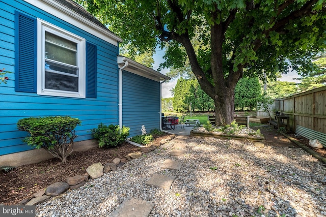 321 Willow Rd, Hellertown, PA 18055 - view of yard featuring a patio