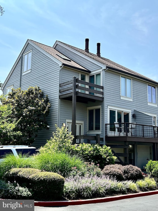 21 Chesapeake Lndg, Annapolis, MD 21403 - view of side of property featuring a balcony