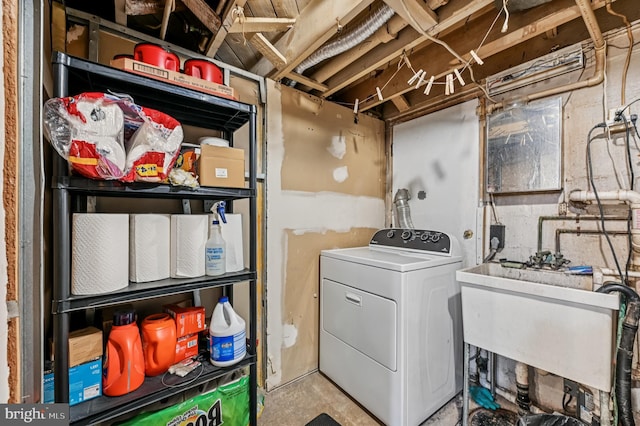 110 S Marlyn Ave, Essex, MD 21221 - laundry area featuring washer / clothes dryer